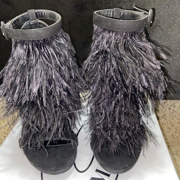 COPY - Steve Madden Fefe heels - Picture 3 of 4